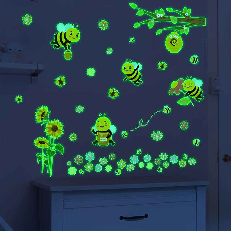 Green Luminous Bee Flower Wall - огляд і ціна Baby Nursery Green